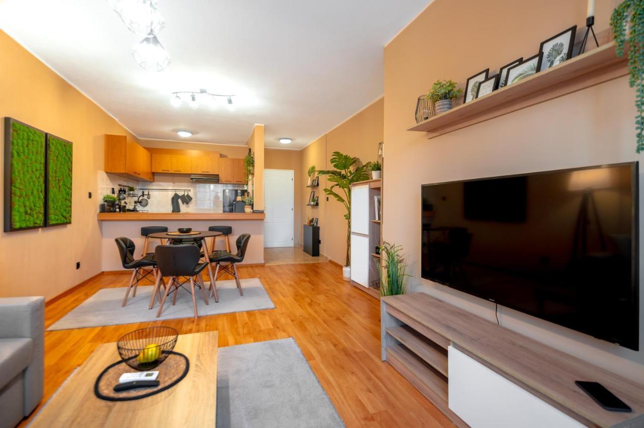 Cosy Green Apt Close To Macedonia Square Σόφια Εξωτερικό φωτογραφία